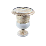 Jarrón decorativo de cerámica con diseño de textura de ladrillo y detalles en dorado, ideal para adornar interiores.